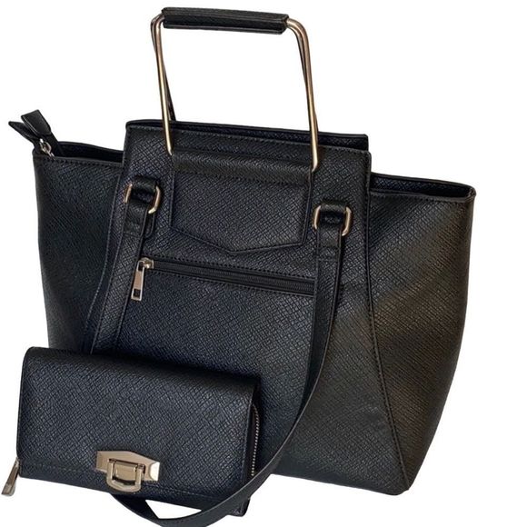 Handbags - New Fashion pebbled black large shoulder bag set